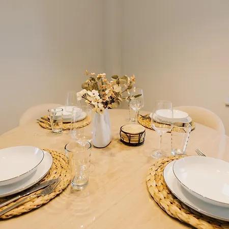 Kuesten De Diek - 2 Direkte Deichlage, Hafenblick, Balkon, 77qm Greetsiel