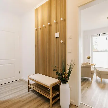 Apartment Kuesten De Diek - 2 Direkte Deichlage, Hafenblick, Balkon, 77qm