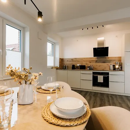 Kuesten De Diek - 2 Direkte Deichlage, Hafenblick, Balkon, 77qm Apartment Greetsiel