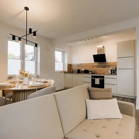 Kuesten De Diek - 2 Direkte Deichlage, Hafenblick, Balkon, 77qm Apartment Greetsiel