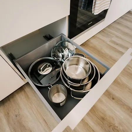 Apartment Kuesten De Diek - 2 Direkte Deichlage, Hafenblick, Balkon, 77qm Greetsiel