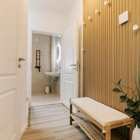 Kuesten De Diek - 2 Direkte Deichlage, Hafenblick, Balkon, 77qm Greetsiel