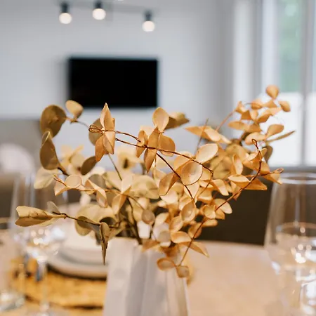 Kuesten De Diek - 2 Direkte Deichlage, Hafenblick, Balkon, 77qm * Greetsiel